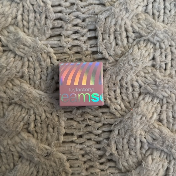 Mini Make-Up Bundle - Picture 11 of 11